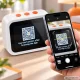Viedais galda pulkstenis ar AI palīgu un Bluetooth skaļruni, balts