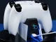 PS5 DualSense divu pultu uzlādes stacija, melnbalta