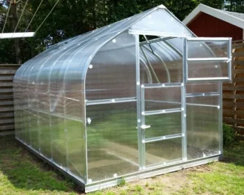 Siltumnīca KLASIKA STANDART 10 (2,5x4 m) ar pamatiem un 6 mm polikarbonātu