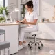 ModernHome rotējošais taburete uz riteņiem, regulējams kosmētiskais krēsls, melns
