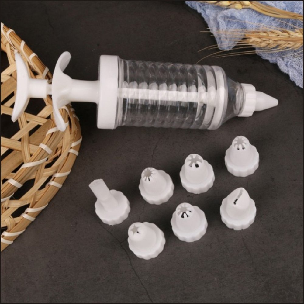 Plastic Cream Dispenser Syringe with 8 Nozzles, Icing Pastry Cream Tips, Pastry Decoration Tool (1)