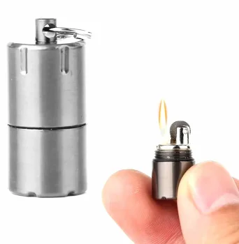 Mini benzīna šķiltavas atslēgu piekariņš, sudraba