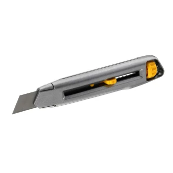 Сегментный нож Stanley Interlock 18 мм, серебристый