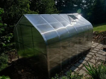 Siltumnīca KLASIKA STANDART 2,5x4 m ar pamatiem un 4 mm polikarbonātu