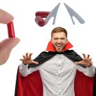 Vampīra zobu komplekts ar mākslīgajām asinīm Helovīnam