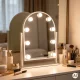 ModernHome LED kosmētikas spogulis 30x40 cm ar 9 spuldzēm un 3 gaismas toņiem