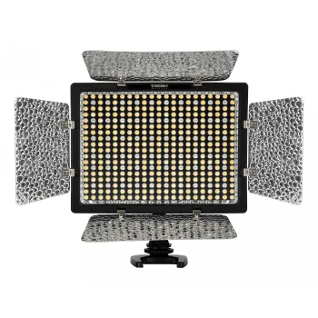 Светодиодный видеосвет Yongnuo YN300 IV RGB (3200–5600 K)