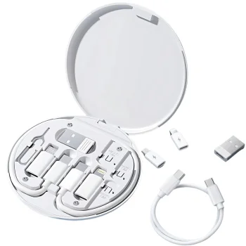 Набор адаптеров 5 в 1 USB-C, Micro USB, Lightning в компактном чехле