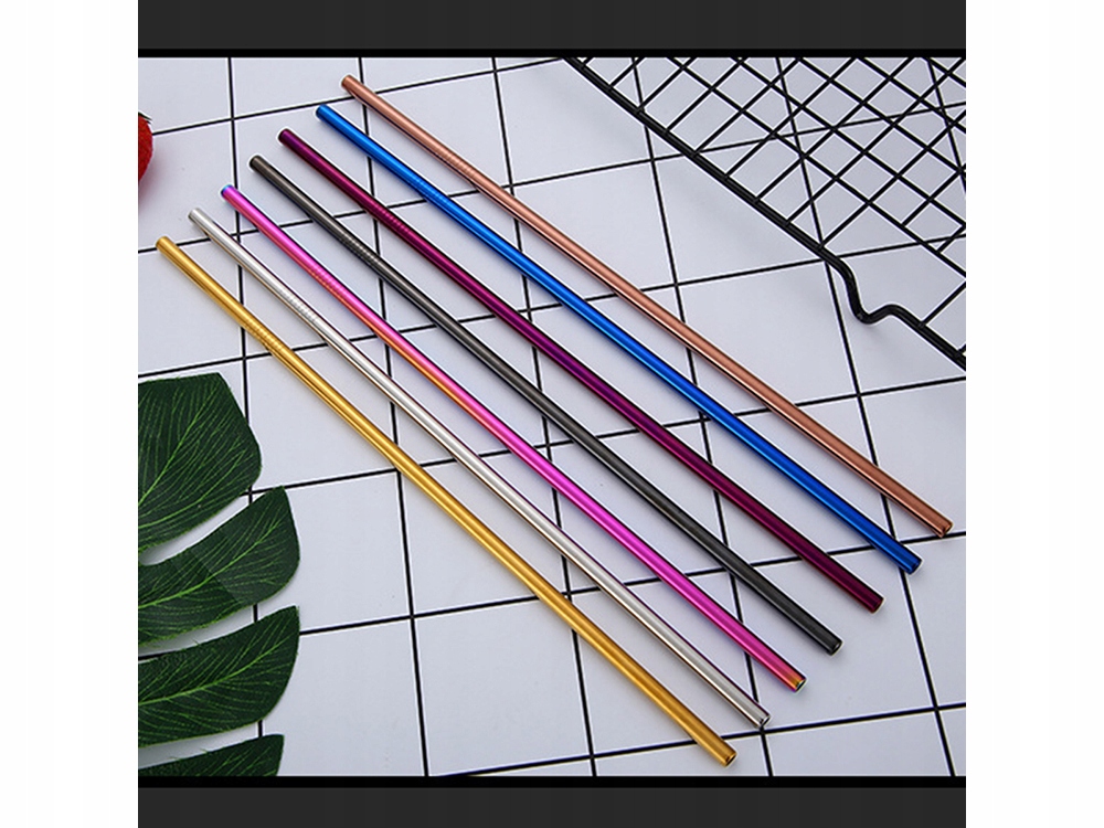 A set of 8 Reusable Metal Drinking Straws with Cleaning Brush and Pouch (0)