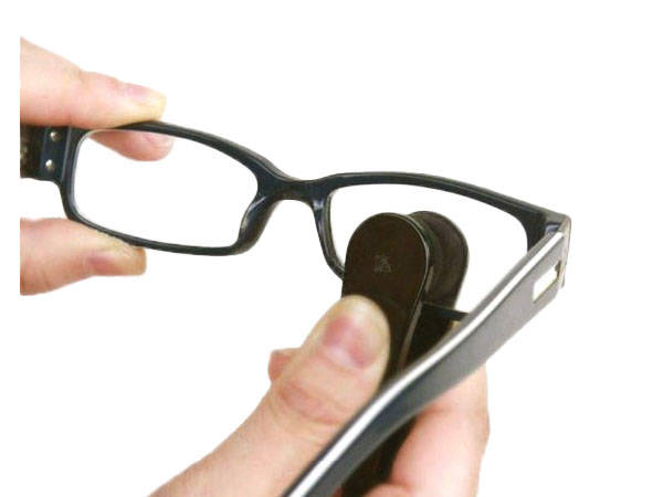 Portable Keychain Eyeglass Lens Cleaner Soft Microfiber Sponge for Sun Glasses Spectacles Cleaning (1)