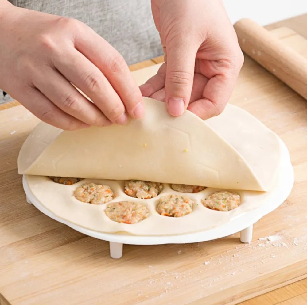 Dumpling Mold, 19 Holes, White, Plastic (1)
