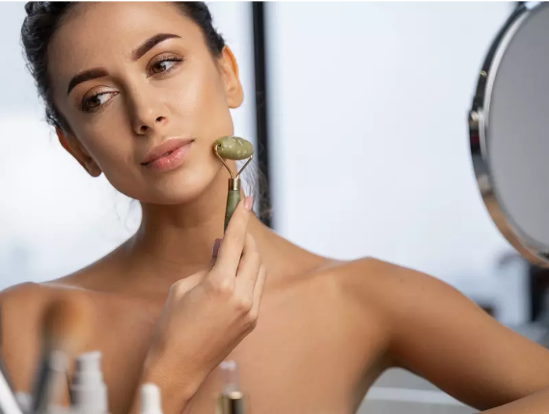 Jade Roller for Face and Neck Anti Ageing Massager (5)