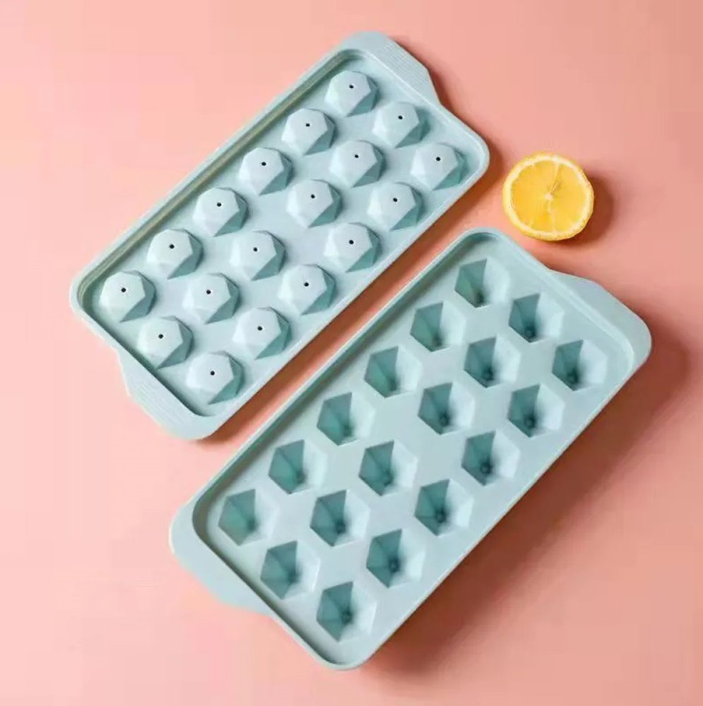 Silicone Ice Cube Mold with Lid, 18 pcs, Green (1)