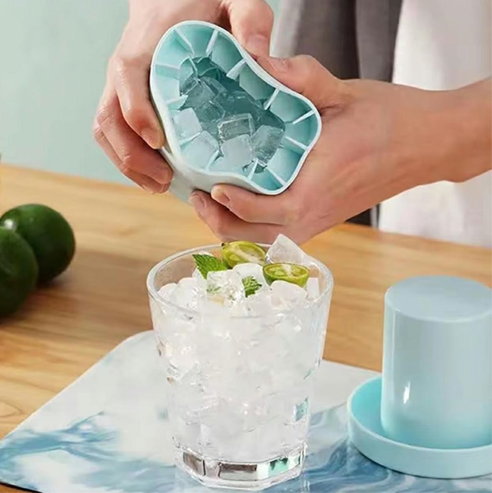 Silicone Ice Cube Mold with Lid, 60 Cavities, Blue (0)