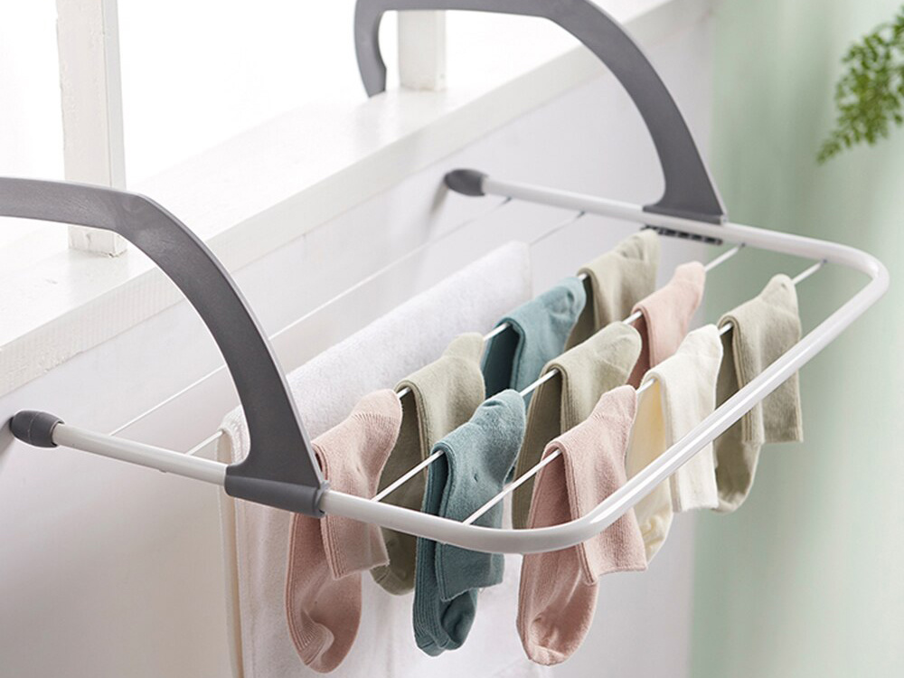 Dryer for Clothes Laundry on Radiator (2)