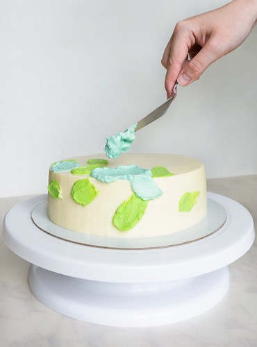 Cake Making Turntable Rotating Decorating Platform Stand Display with Pastry Spatulas (7)