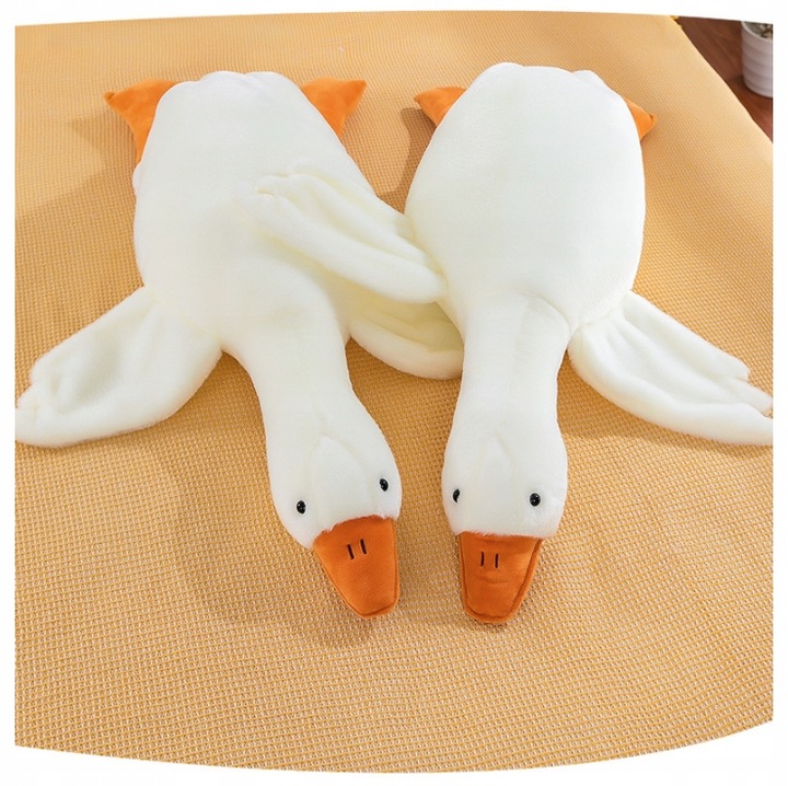Plush Large Goose-shaped Hugging Pillow, 130cm (3)