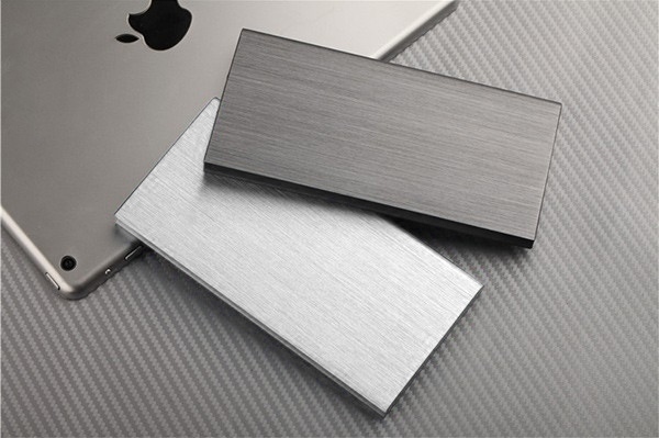 20000mAh Power Bank Slim Aluminium Silver (1)
