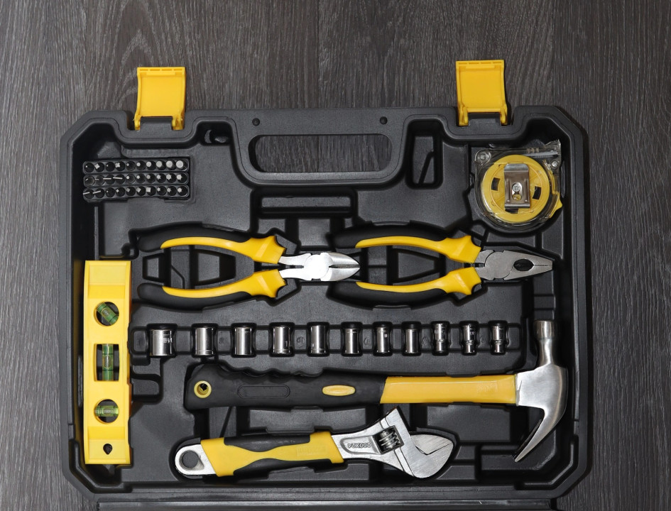 Bauerkraft 140-Piece Hand Tool Set with Case for Home & Workshop H-073 (3)
