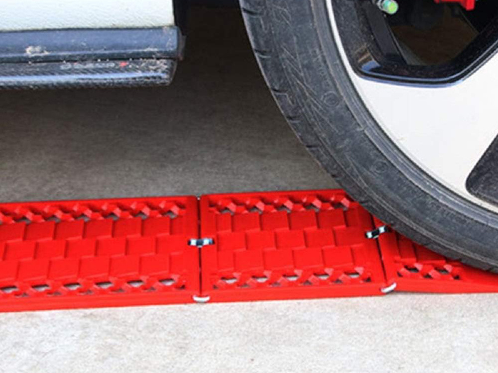 Folding Anti-Slip Rescue Pads for Car Snow, Mud, and Sand - 2 Pcs (5)