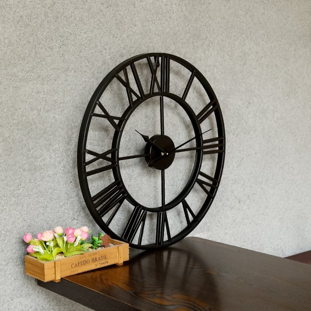Large Metal Wall Retro Clock with Roman Numerals, Black, 47.5 cm (0)