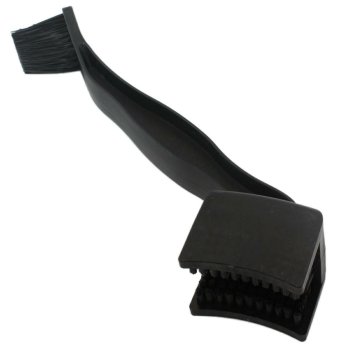 Chain cleaning brush