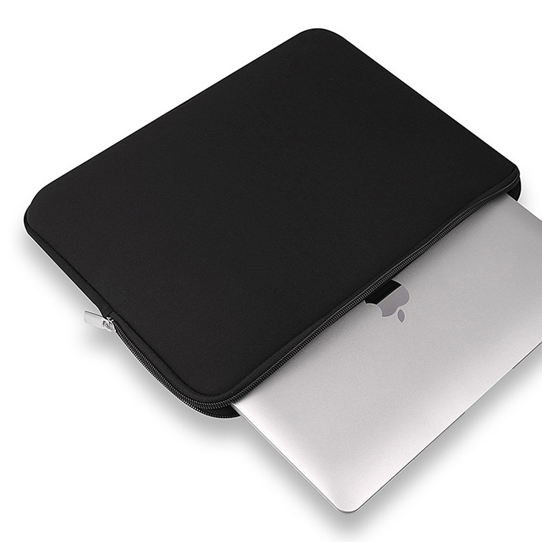 Universāls 15,6\'\' klēpjdatora vāks - melns | Universal laptop cover 15.6'' black