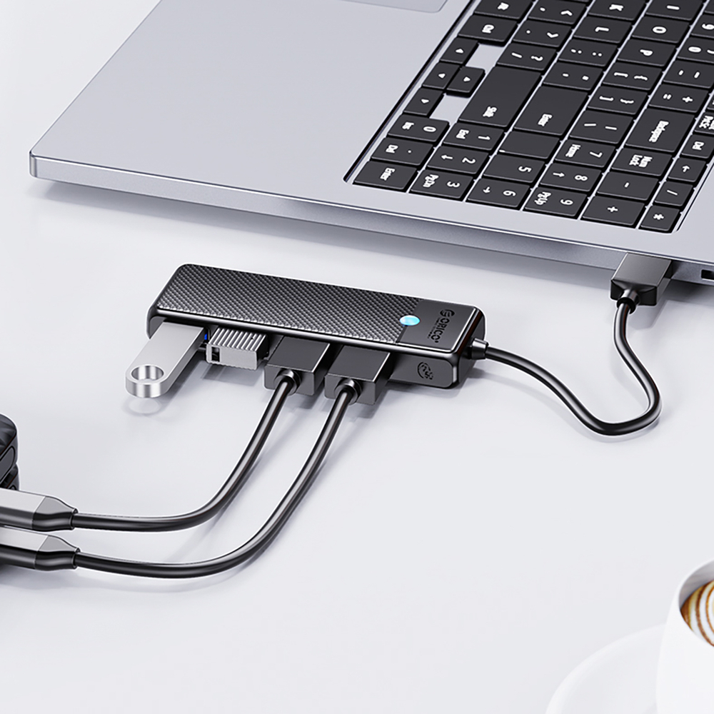 Orico PAPW4A-C3 USB-A centrmezgls ar 4x USB 3.0 pieslēgvietām, melns