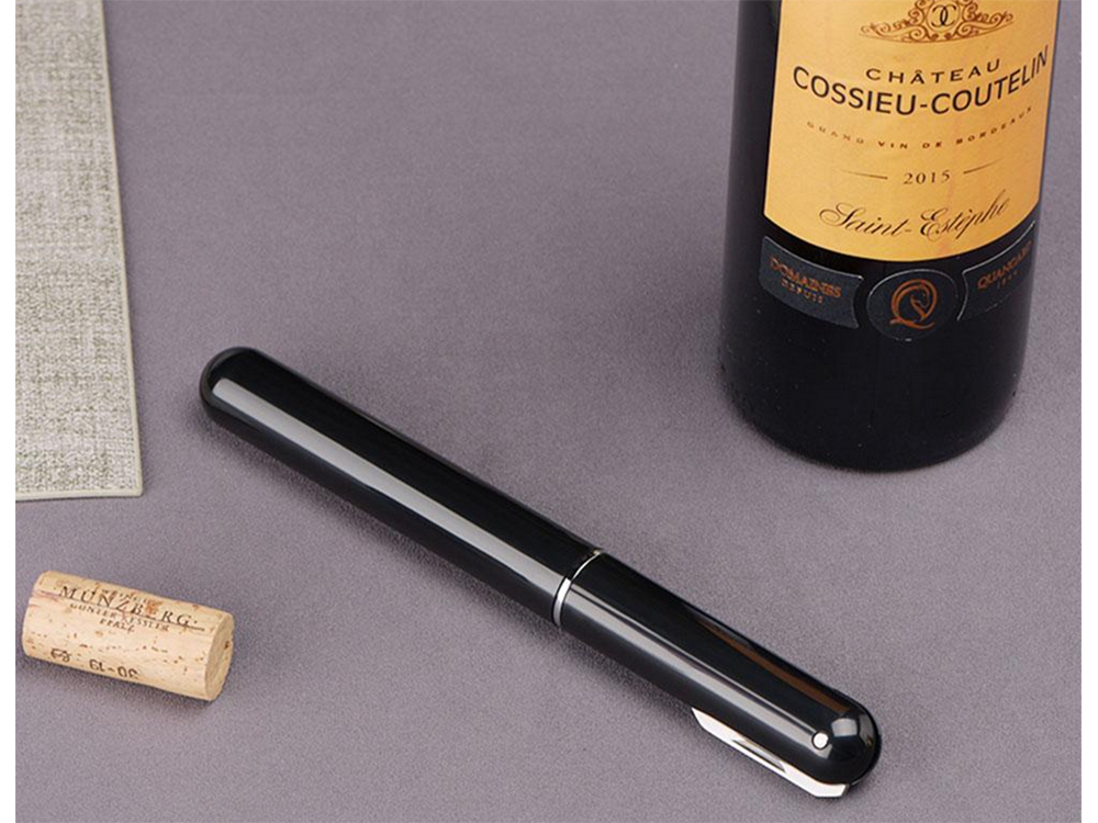 Pneumatic Wine Corkscrew with Foil Cutter, Black