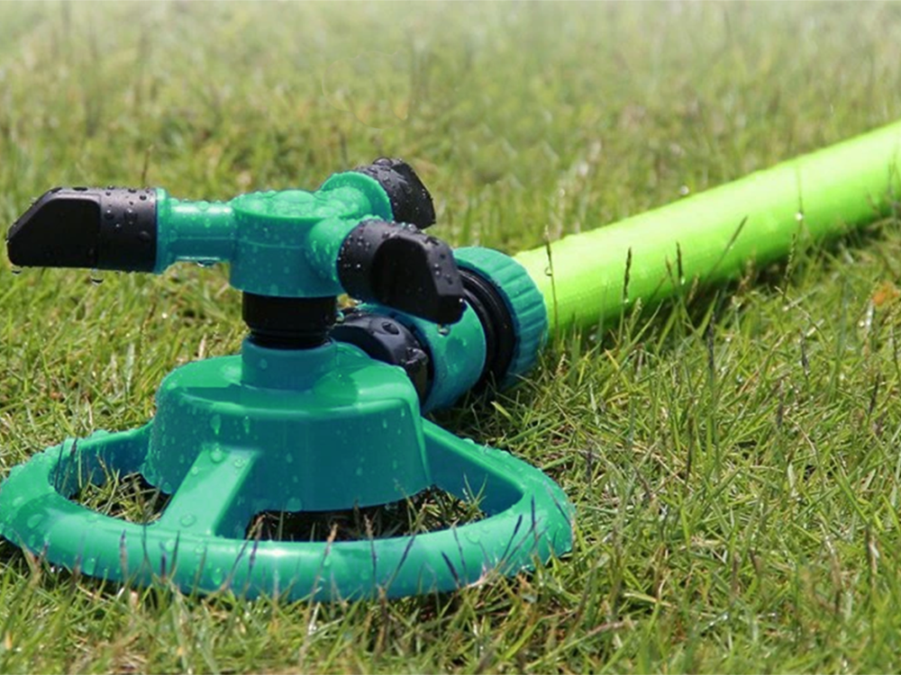 360° Rotating Garden Lawn Sprinkler, Green