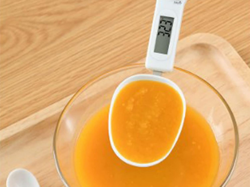 Digitālie svari-karote ar LCD displeju precīzai svēršanai, balti