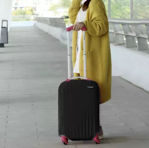 Trizand M izmēra čemodāna pārvalks, melns
