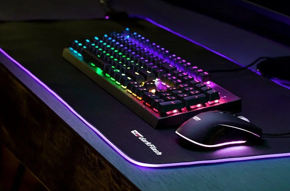 Darkflash RGB Gaming Computer Table Carpet Mat Mouse LED Pad