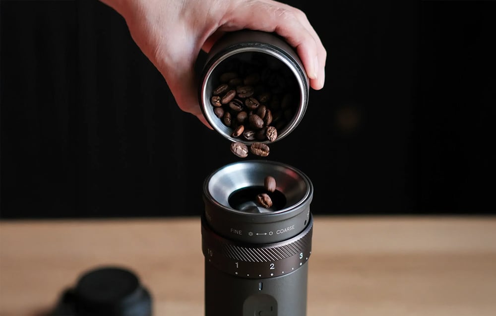 Elektriskās kafijas dzirnaviņas Outin Fino Brown (3)