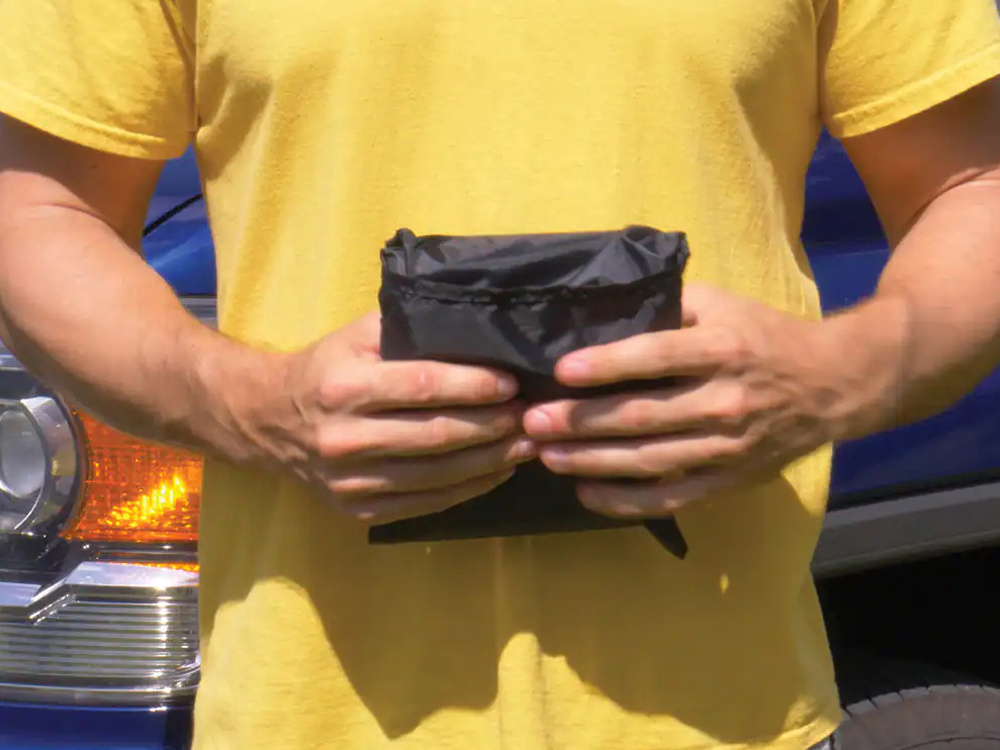 Liels vējstikla pārsegs pret sauli un salu, divpusējs, melns-pelēks (2)