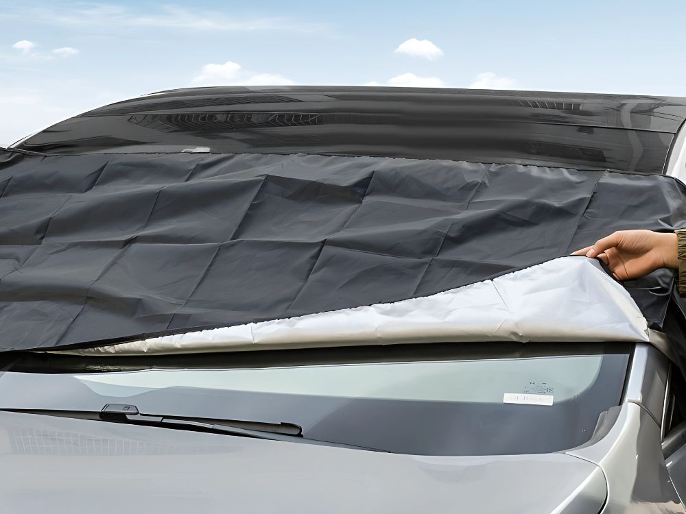 Divpusējs auto vējstikla pārsegs pret sauli un salu 190x70 cm (2)