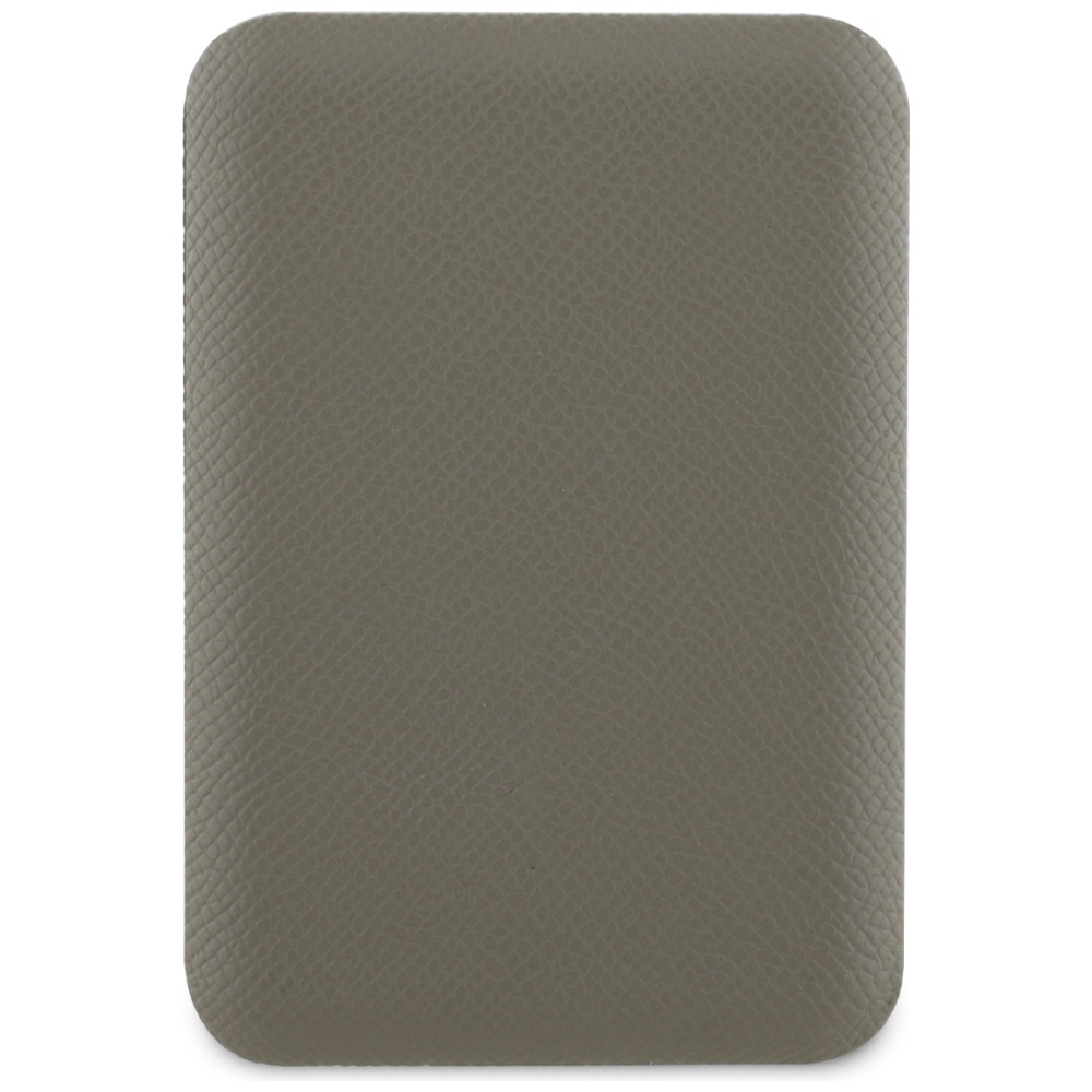 Guess Grained Triangle portatīvā baterija ar MagSafe 5000mAh 15W USB‑C – brūna (1)