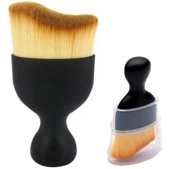 Щетка для чистки салона автомобиля