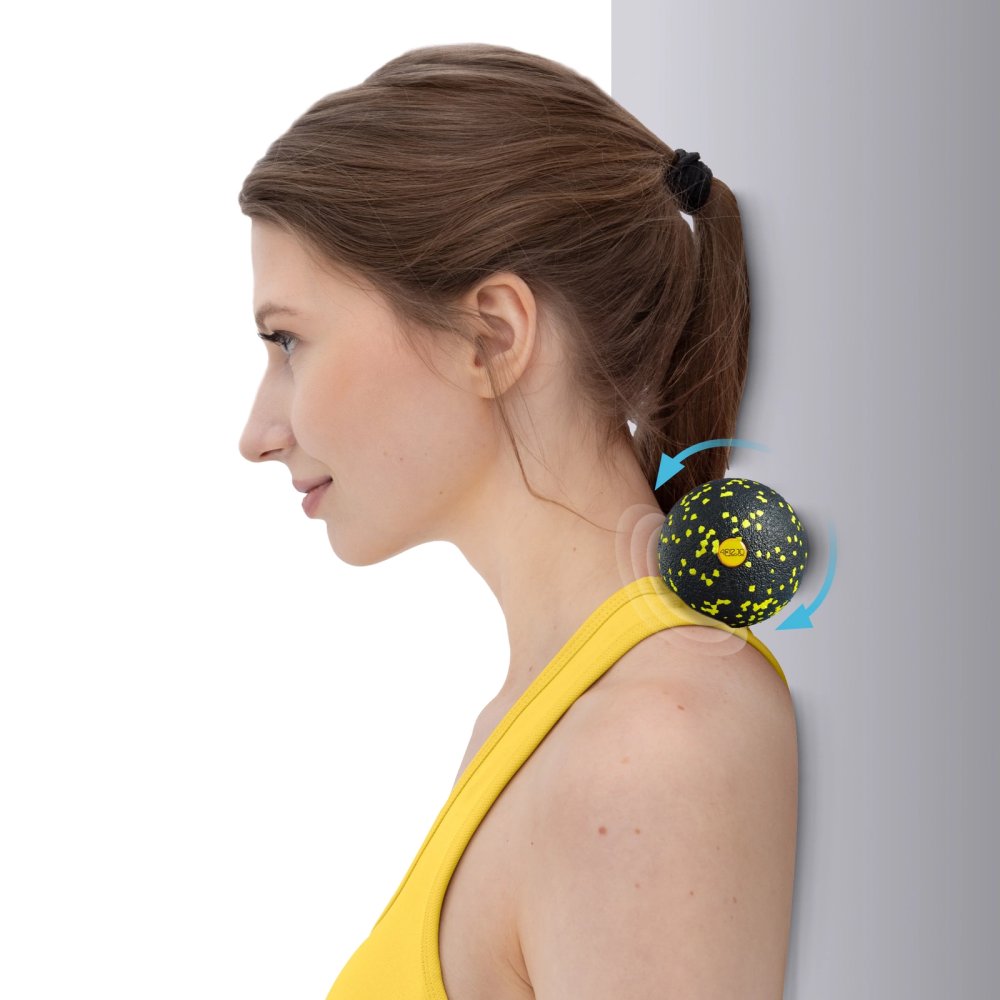 Жесткий массажный мяч EPP для МФР 8 см, желтый (2)