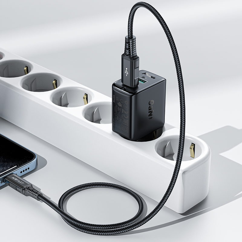 Сетевое зарядное устройство Acefast 2x USB 18W QC 3.0, AFC, FCP белое (A33 white) (1)