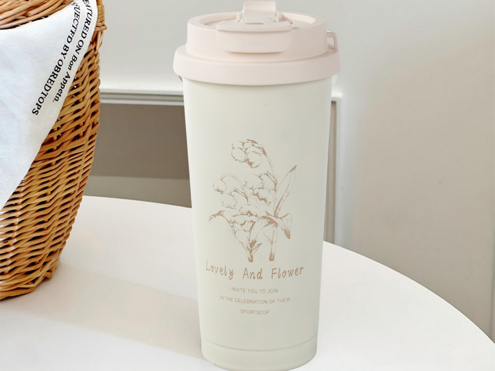 Nerūsējošā tērauda termokrūze ar salmiņu un rokturi 530ml, termoss dzērieniem (0)