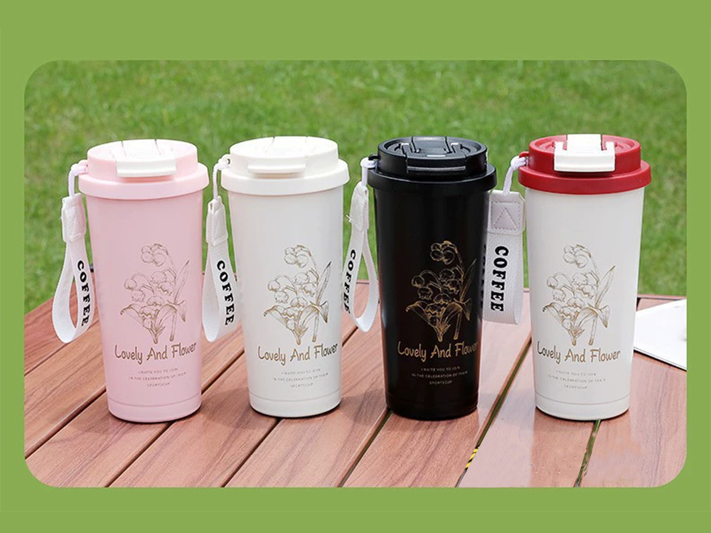 Nerūsējošā tērauda termokrūze ar salmiņu un rokturi 530ml, termoss dzērieniem (1)