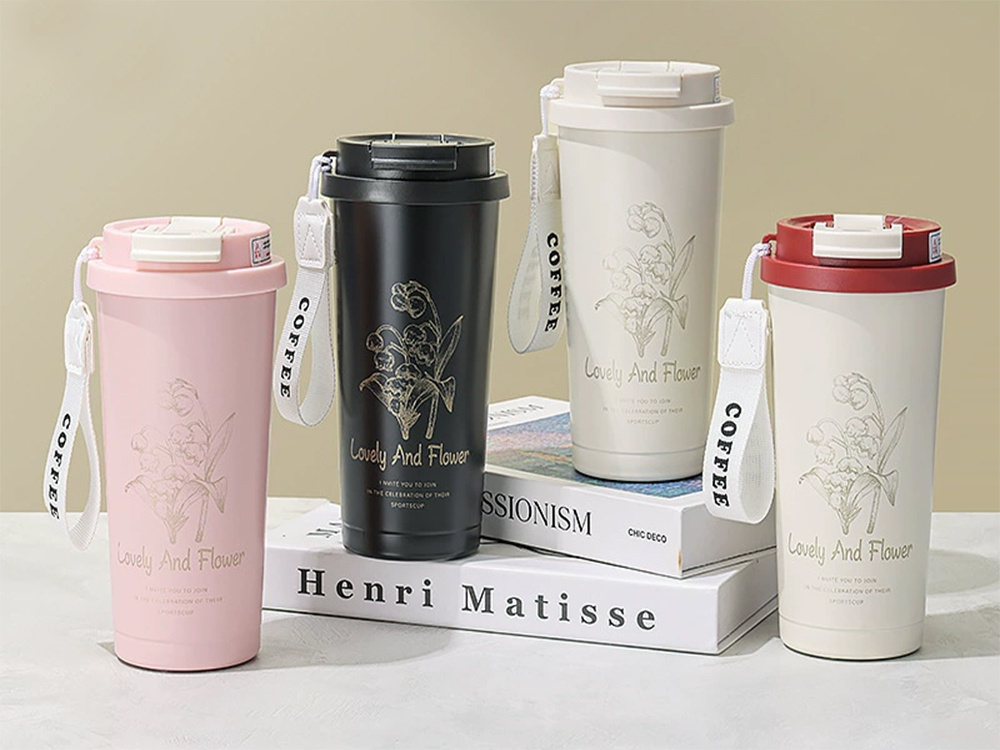 Nerūsējošā tērauda termokrūze ar salmiņu un rokturi 530ml, termoss dzērieniem (3)