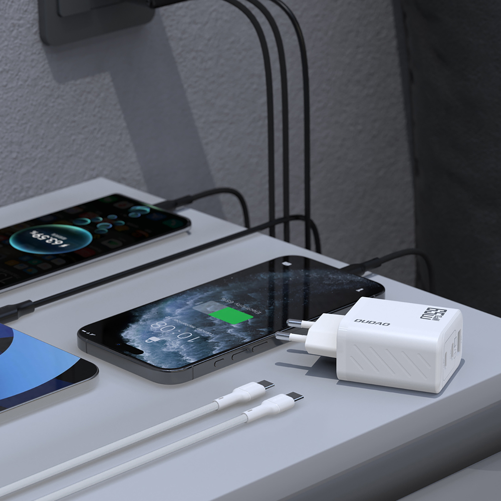 Dudao A29 65W GaN sienas lādētājs 2 x USB-C + 1 x USB-A – balts (2)